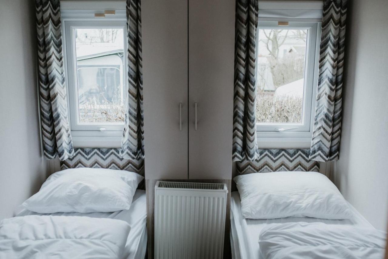 Recreatiepark Jachthaven De Veerstal Lathum - Luxe Chalet Экстерьер фото