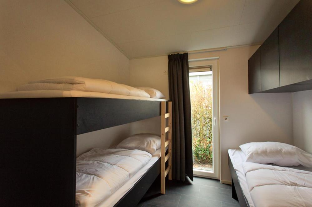 Recreatiepark Jachthaven De Veerstal Lathum - Luxe Chalet Экстерьер фото