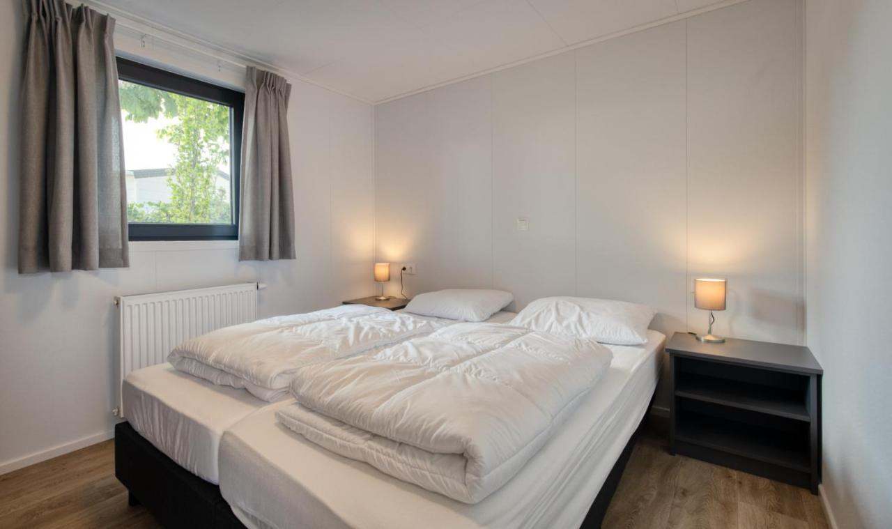 Recreatiepark Jachthaven De Veerstal Lathum - Luxe Chalet Экстерьер фото