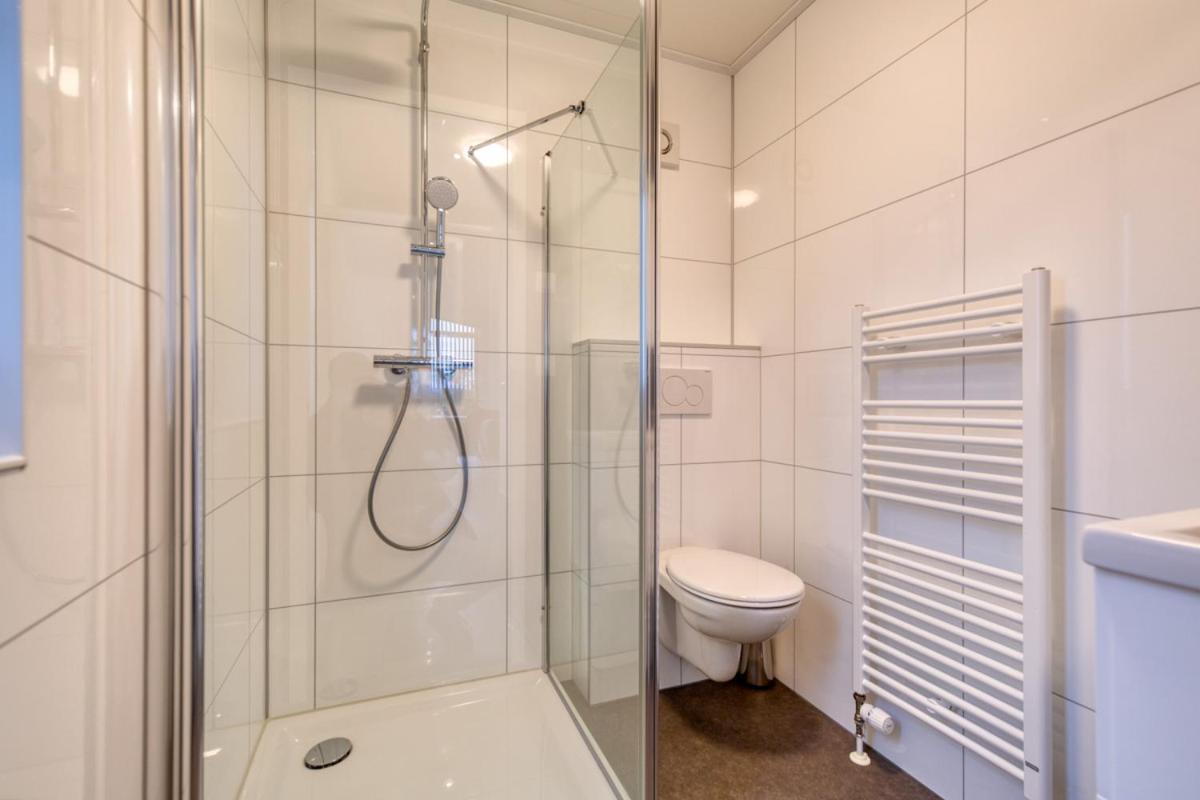 Recreatiepark Jachthaven De Veerstal Lathum - Luxe Chalet Экстерьер фото